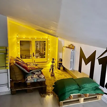 Mansarda 13 Apartment *