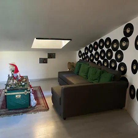 Mansarda 13 *