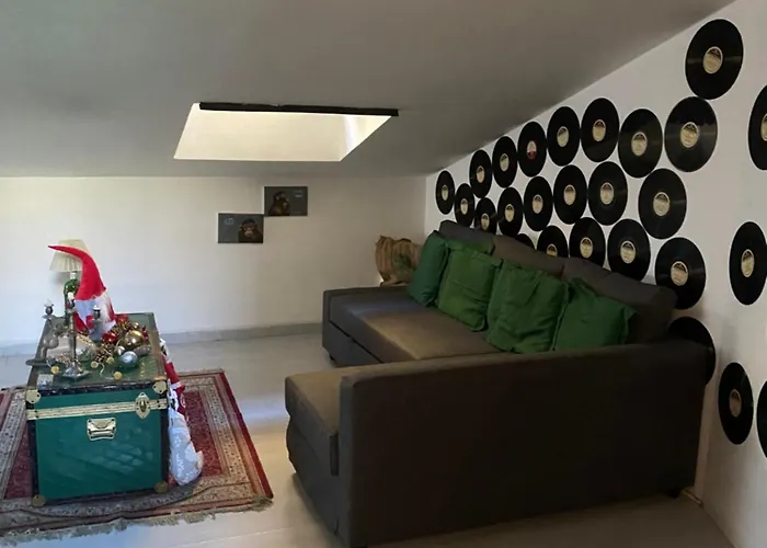 Mansarda 13 *