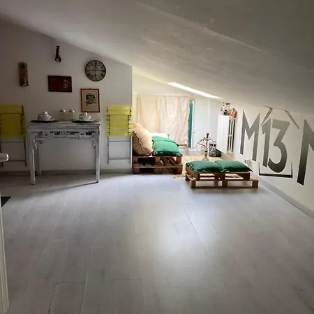 Mansarda 13 * Salerno